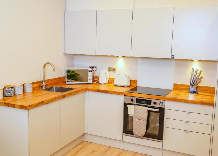 England Shrewsbury One-Bedroom Superior Apartment