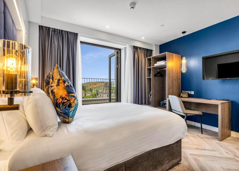 Scotland Edinburgh Vantage Balcony Studio