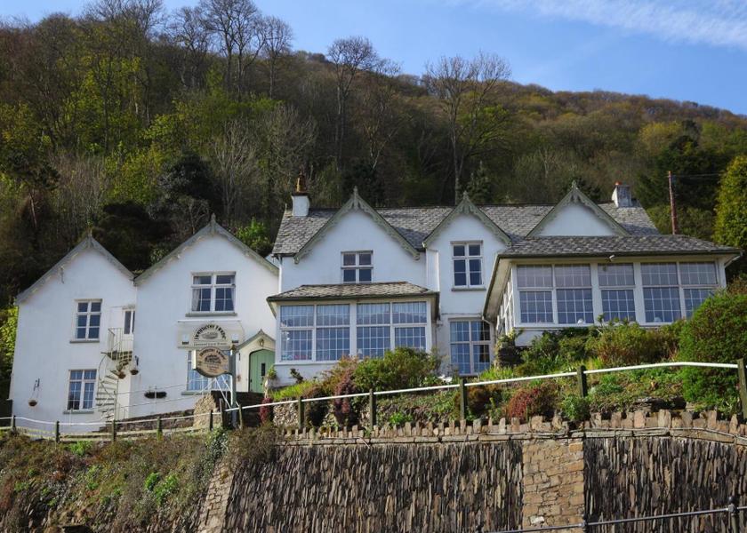 England Lynton Deluxe King Suite