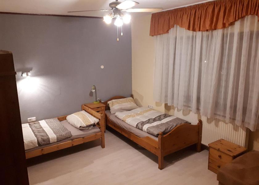 Bavaria Markt Erlbach Triple Room with Shared Bathroom