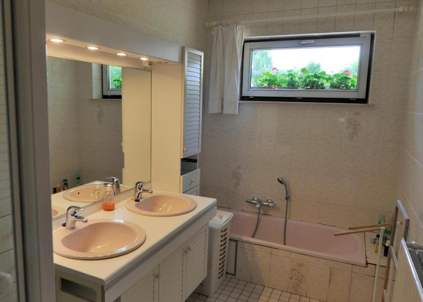 Walloon Region Namur Double Room with Shared Bathroom