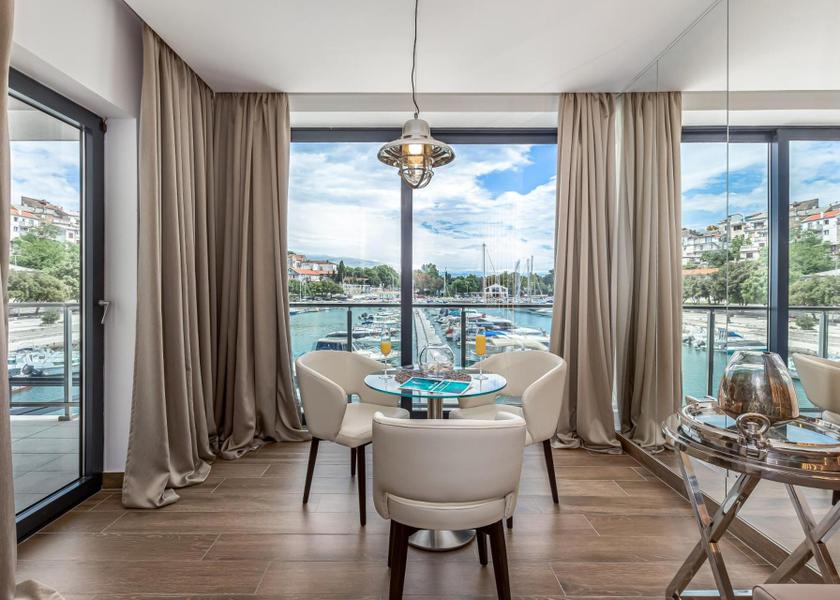 Primorje-Gorski Kotar Novi Vinodolski Deluxe Apartment