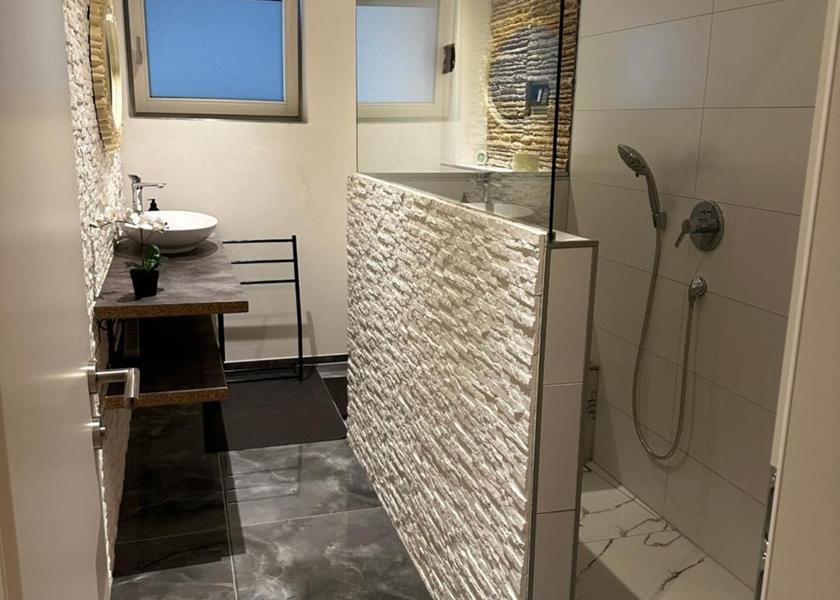 Upper Austria Wels shower