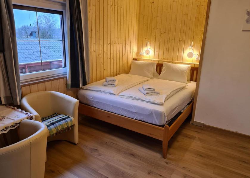 Upper Austria Obertraun Two-Bedroom Apartment with Balcony