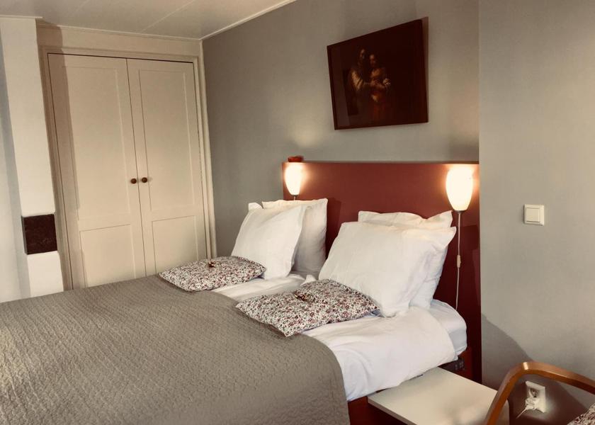 Friesland Itens Double Room with Private Bathroom