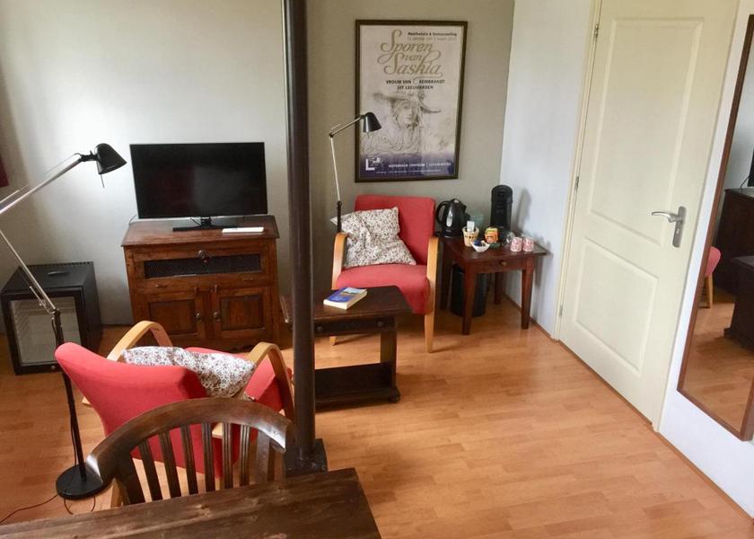 Friesland Itens Double Room with Private Bathroom