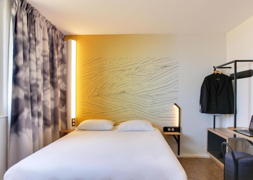 Grand Est Reims Superior Double Room