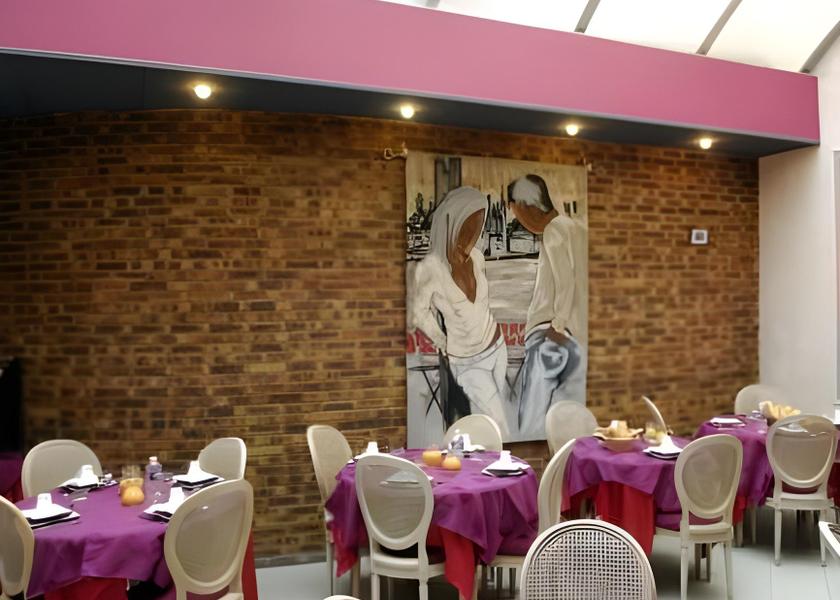 Grand Est Reims Triple Room