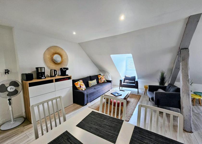 Normandy Rouen One-Bedroom Apartment