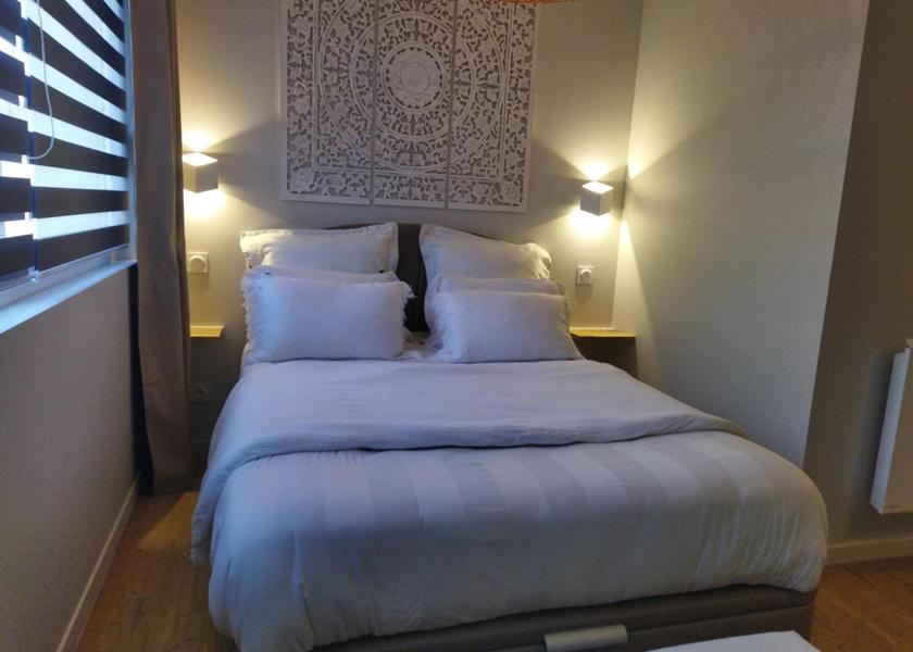 Brittany Quimper Double Room with Private Bathroom