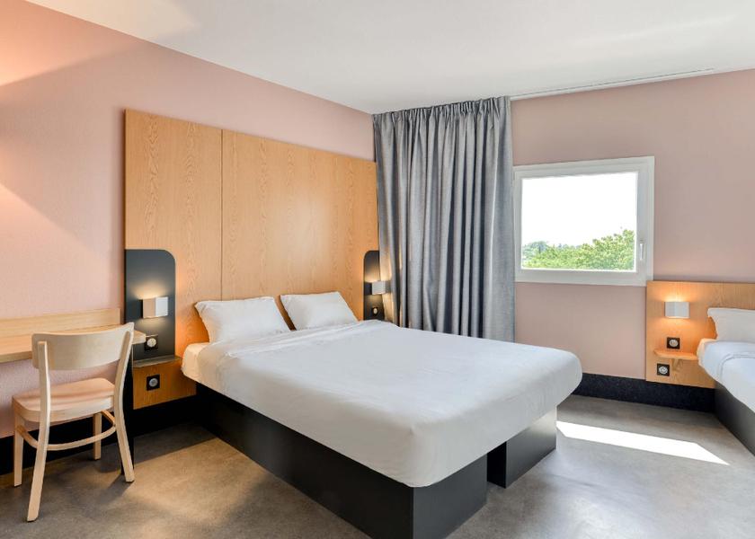 Occitanie Montpellier Triple Room with Disability Access