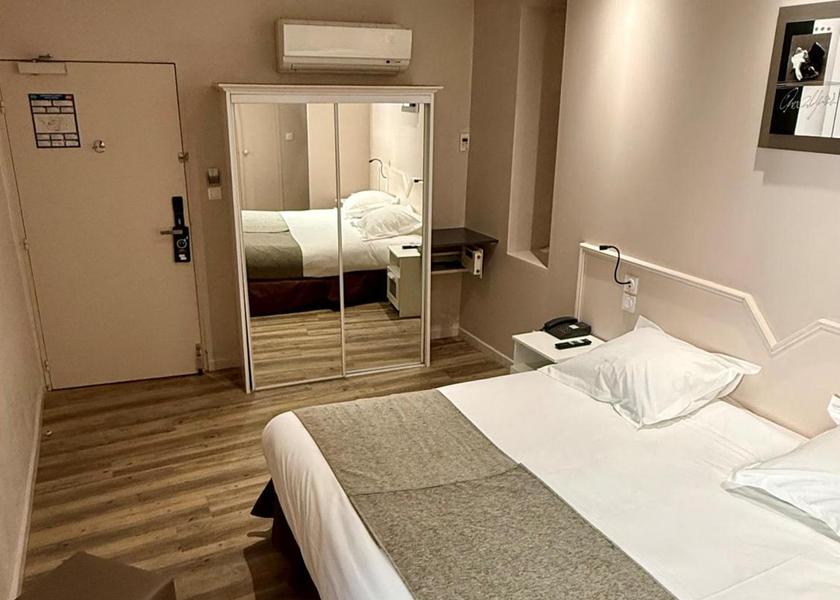 Provence-Alpes-Côte d'Azur Carpentras King Room - Disability Access
