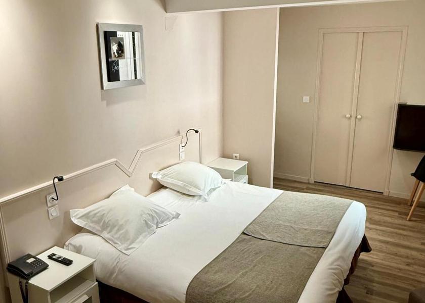 Provence-Alpes-Côte d'Azur Carpentras King Room - Disability Access