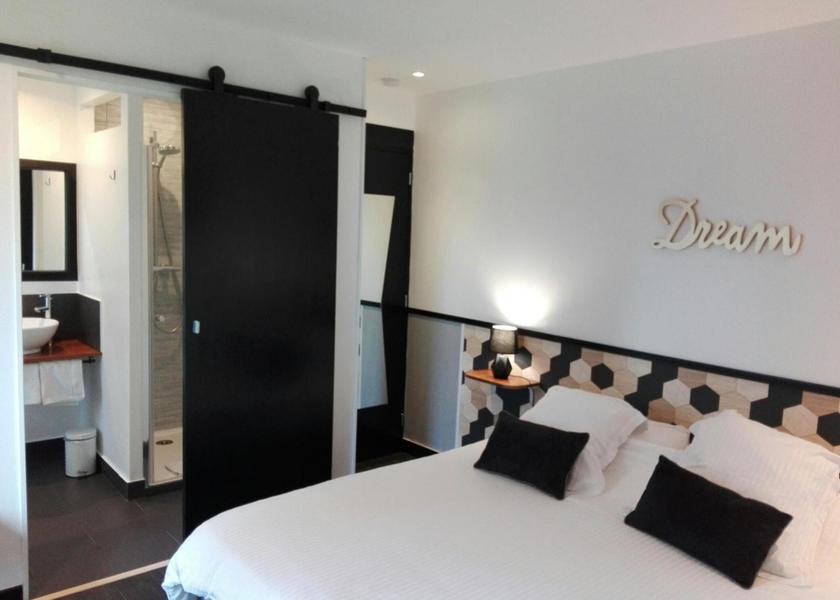 Normandy Pontorson Superior Double with Private Bathroom and garden view