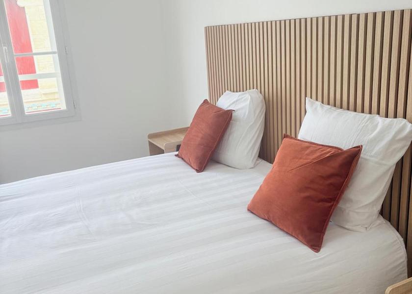 Nouvelle-Aquitaine Pauillac Double Room with Shared Bathroom