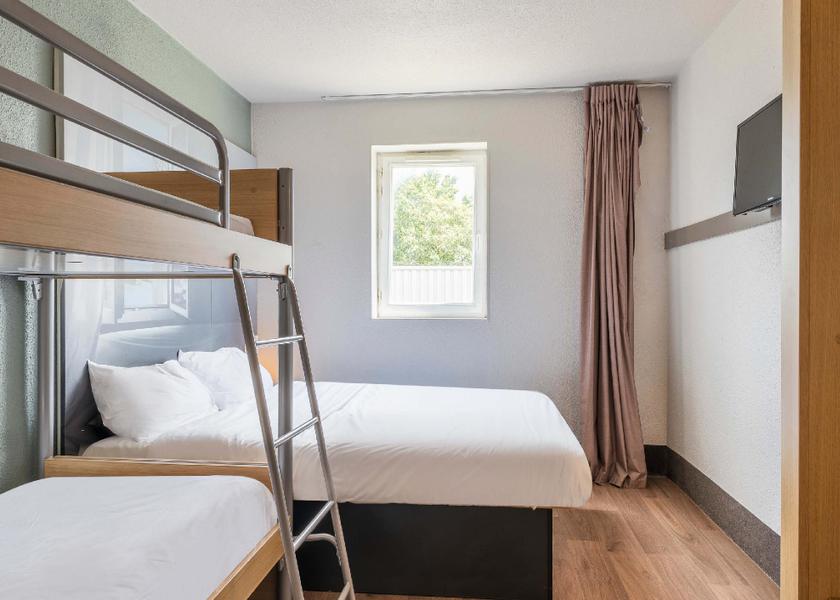 Pays de la Loire Beaucouze Quadruple Room