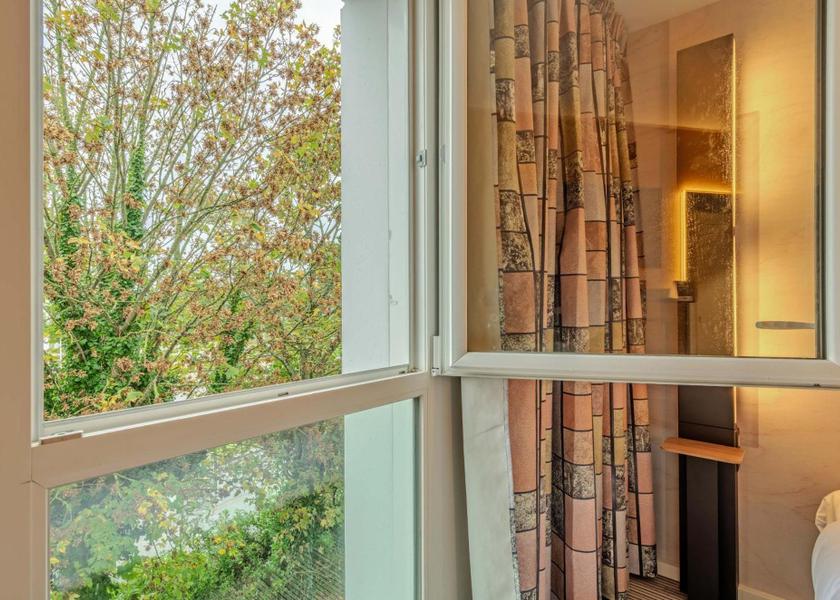 Brittany Brest Triple Room