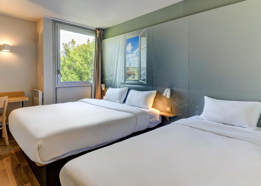 Bourgogne-Franche-Comté Beaune Triple Room