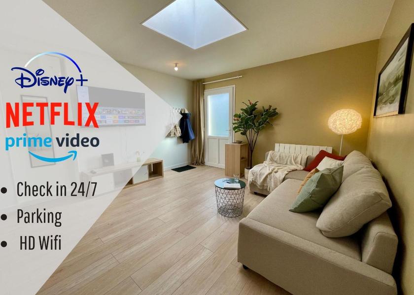 Normandy Evreux shared lounge/tv area