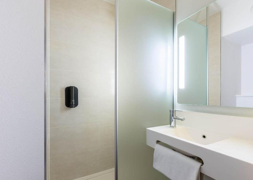 Hauts-de-France Roubaix Triple Room