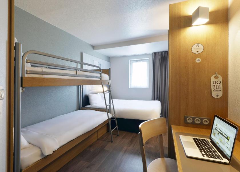 Centre-Loire Valley Bourges Quadruple Room