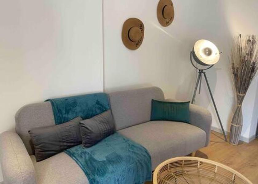 Centre-Loire Valley Bourges One-Bedroom Apartment
