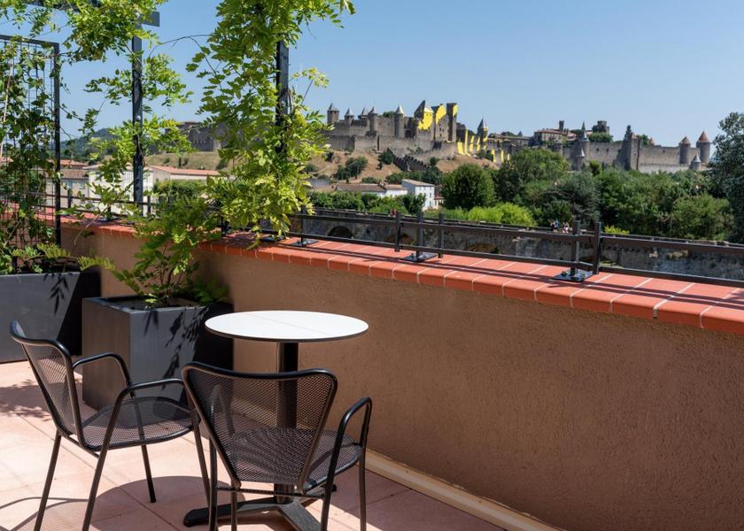 Occitanie Carcassonne Suite with City View