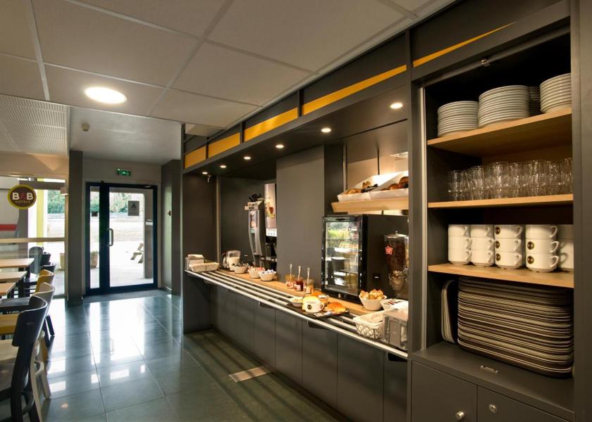 Auvergne-Rhone-Alpes Moulins food and beverages