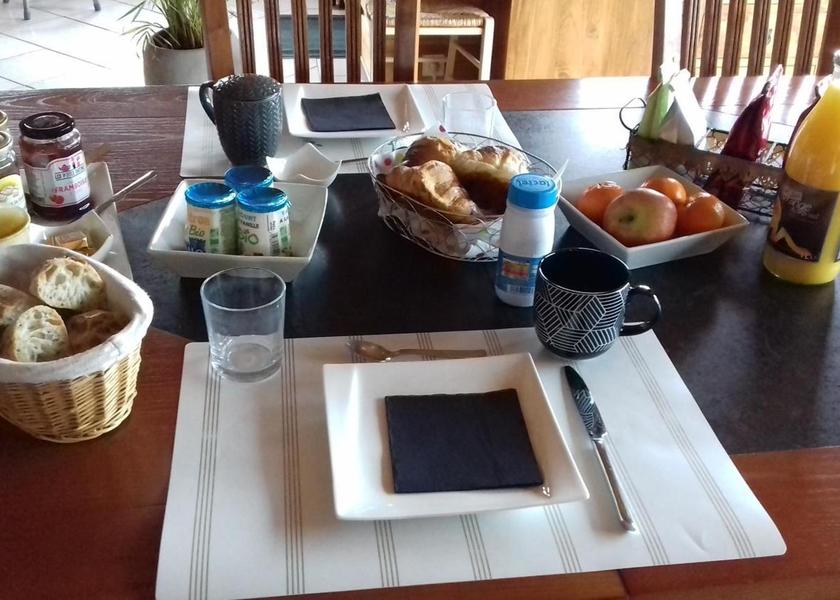 Normandy Combray food and beverages