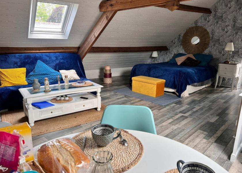 Normandy Bayeux Double Room with Private Bathroom