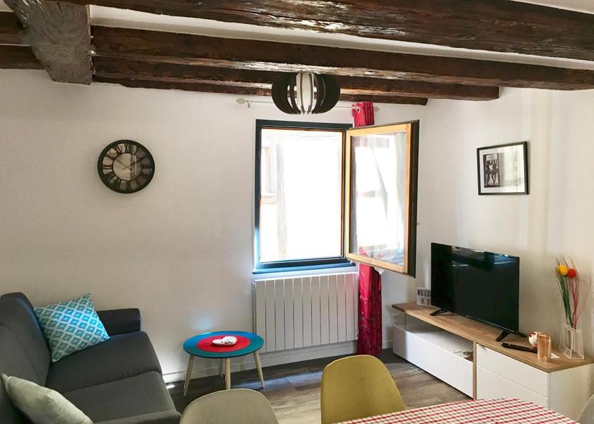 Grand Est Colmar Two-Bedroom Apartment