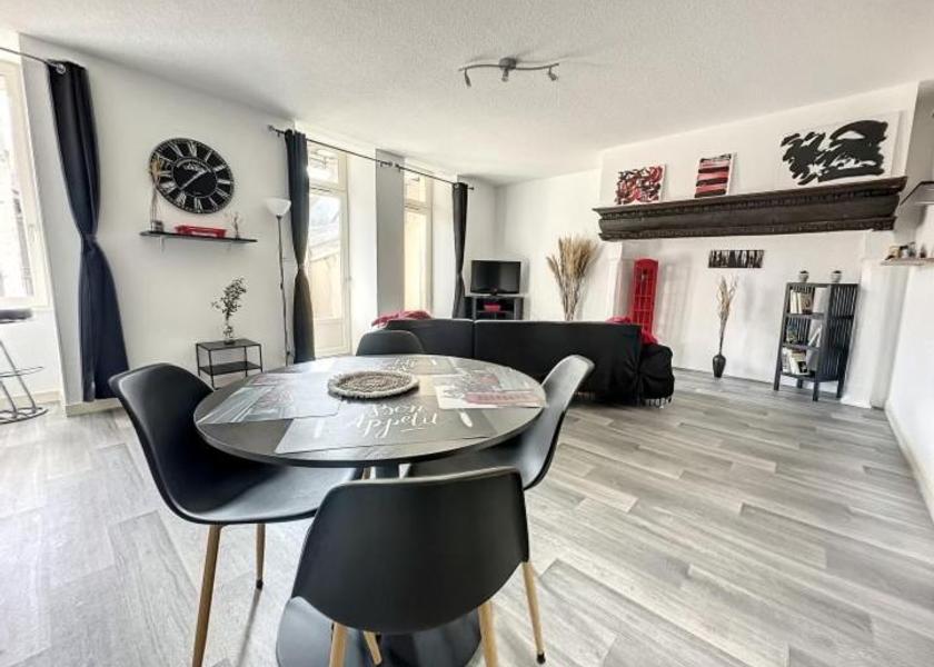 Nouvelle-Aquitaine Tulle Two-Bedroom Apartment