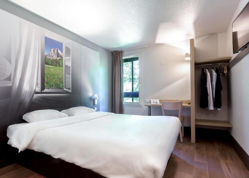 Auvergne-Rhone-Alpes Chambery Double Room - Non-Smoking