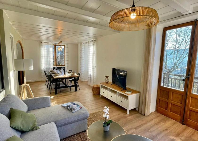 Auvergne-Rhone-Alpes Chambery Six-Bedroom House