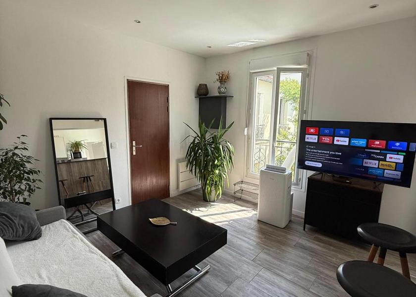 Île-de-France Asnieres-sur-Seine One-Bedroom Apartment