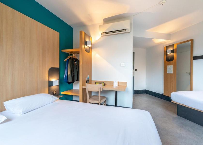 Pays de la Loire Cholet Triple Room