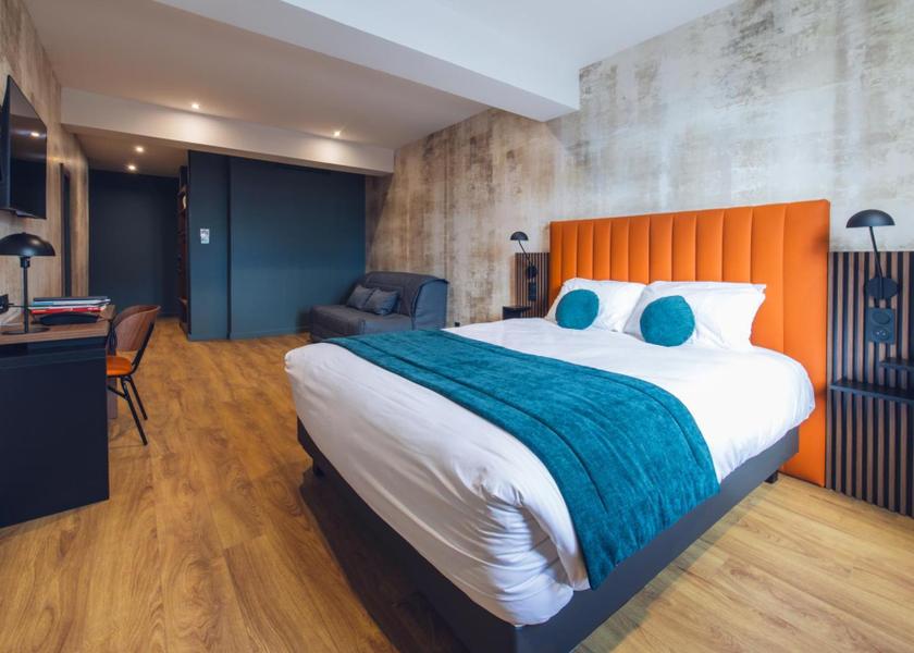 Auvergne-Rhone-Alpes Bourg-en-Bresse Family Room