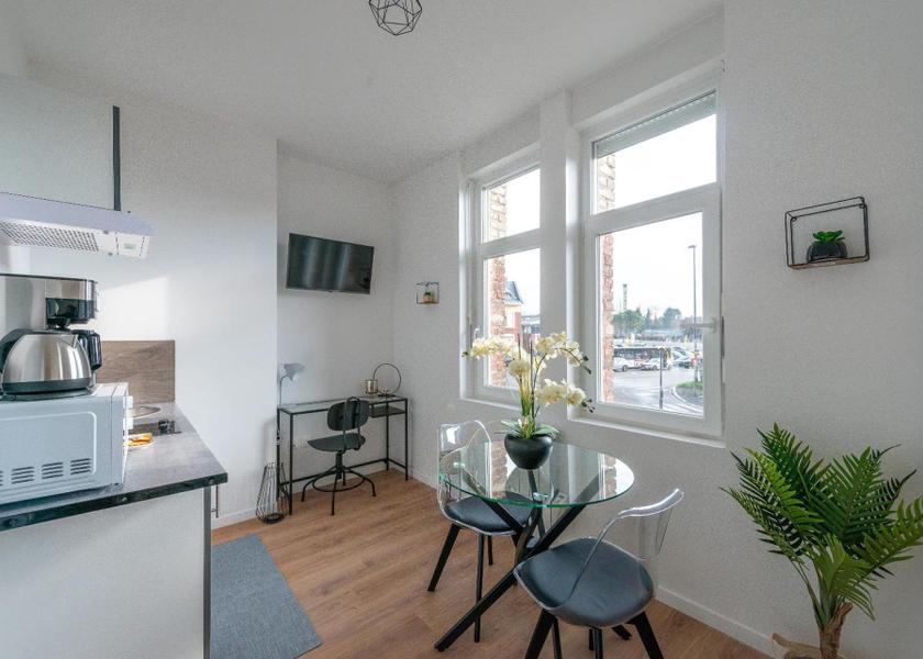 Hauts-de-France Cambrai Studio with Balcony