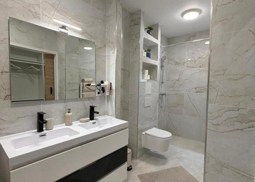 Île-de-France Le Chesnay-Rocquencourt Queen Suite with Spa Bath