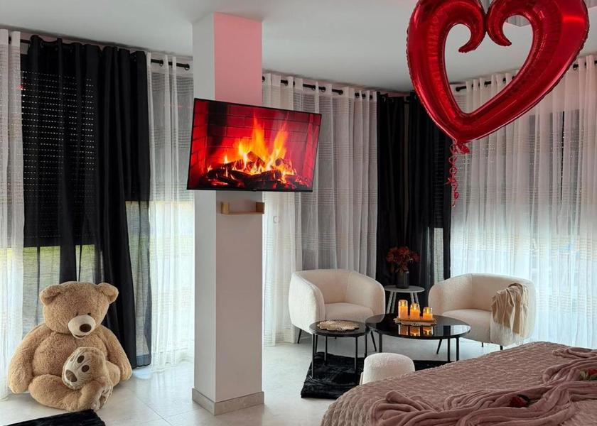 Île-de-France Le Chesnay-Rocquencourt Queen Suite with Spa Bath