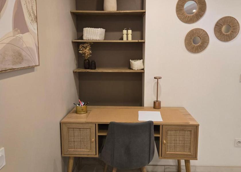 Auvergne-Rhône-Alpes Saint-Genest-Lerpt Double Room with Private Bathroom