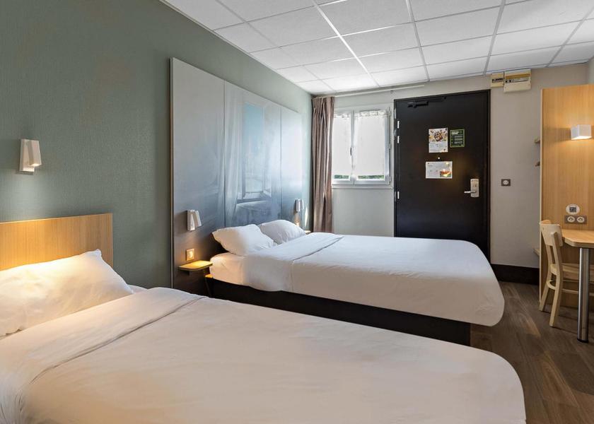 Normandy Saint-Etienne-du-Rouvray Triple Room