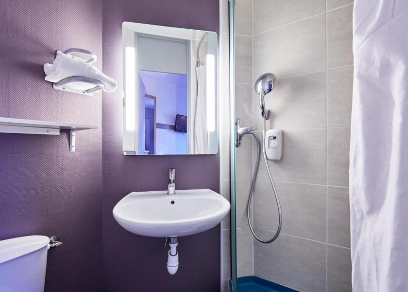 Normandy Harfleur Double Room - Non-Smoking