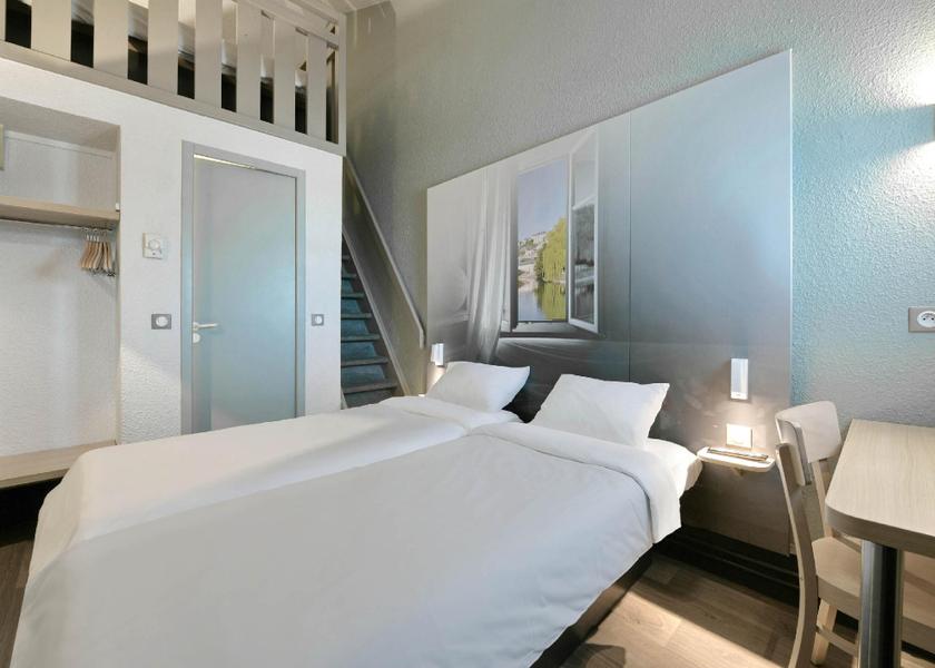Pays de la Loire Arnage Quadruple Room