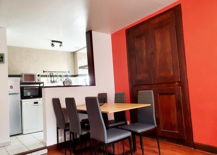 Occitanie Arreau Two-Bedroom Apartment