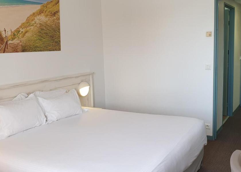 Nouvelle-Aquitaine Ars-en-Re Superior Double Room with Garden View - Wellness Center Access