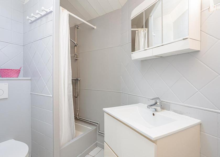 Nouvelle-Aquitaine Ars-en-Re Triple Room with Shower