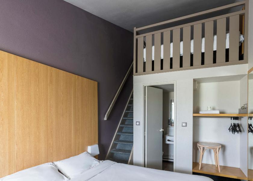 Grand Est Barberey-Saint-Sulpice Quadruple Room
