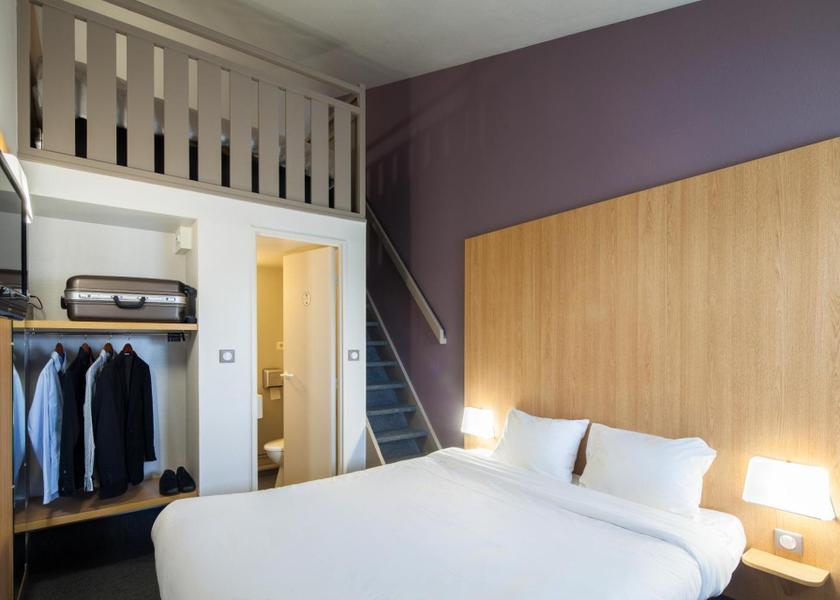 Grand Est Barberey-Saint-Sulpice Quadruple Room