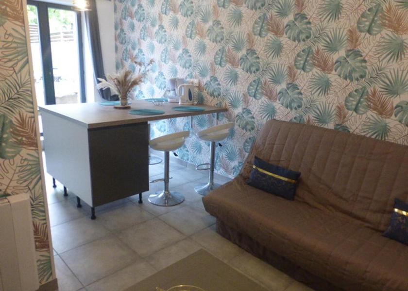 Centre-Loire Valley Bracieux One-Bedroom Apartment
